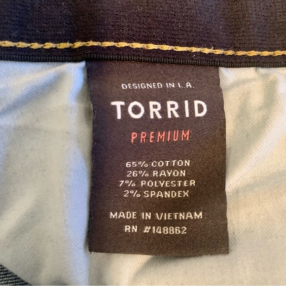 Torrid Sky High Skinny Jeans size 22 - Picture 10 of 11